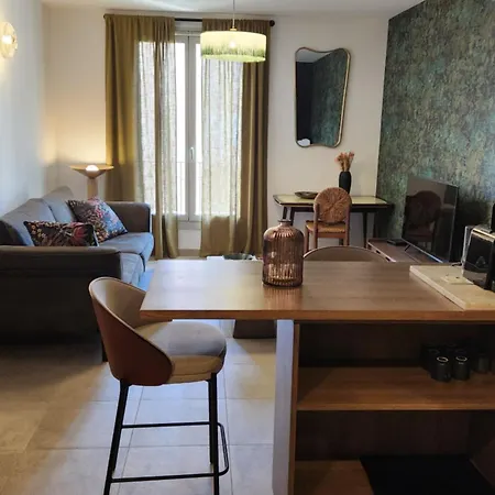 Superbe - Centre - Parking Prive Apartman *